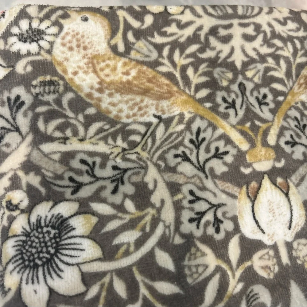 William Morris Strawberry Thief 6 Pc Floral Velour Bath Towel Set gray